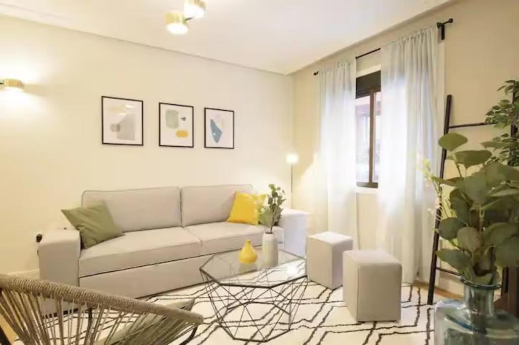 Guestready - Un Moderno Apartamento A Un Paso De La Plaza Mayor Madrid Kültér fotó